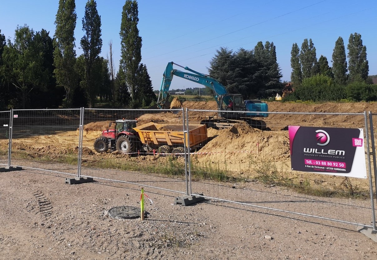 Vue d'ensemble des travaux de fouille en pleine masse par Willem Travaux Publics